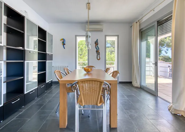 Fustera Villa *